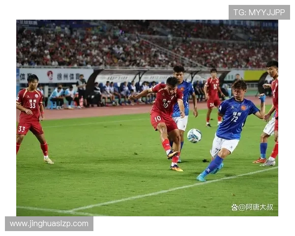 年轻球星爆发带领球队逆转赢得关键胜利引燃全国球迷激情比赛热潮