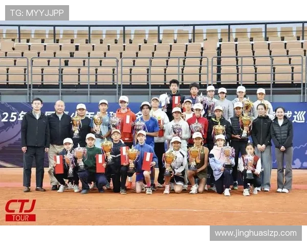 网球赛季新篇章开启：世界排名前十选手争夺大满贯荣耀