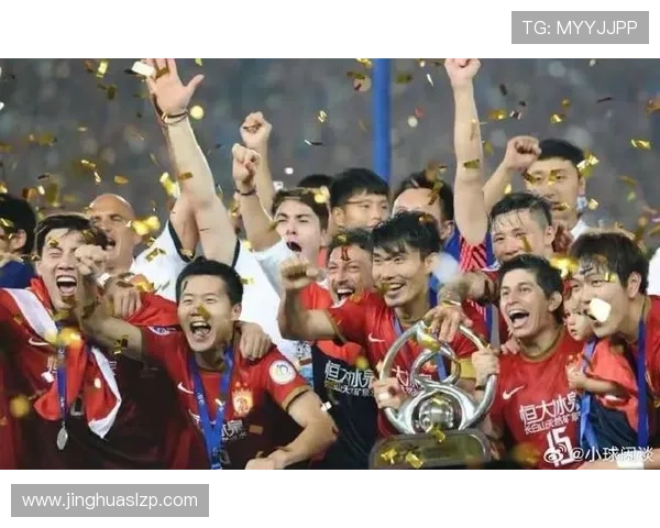 足球豪门纷纷加强阵容引援 新赛季冠军争夺激烈即将上演